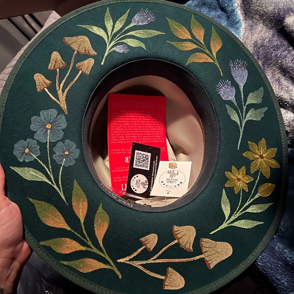 Luna Bloom Meadow Hat - Picture 2 of 6